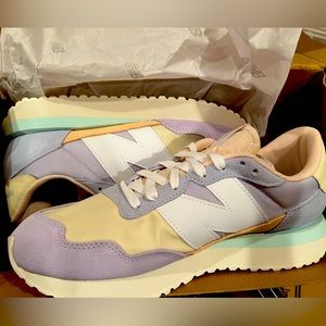 Brand new never worn New Balance 237 ladies